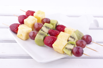 beach fruit skewers